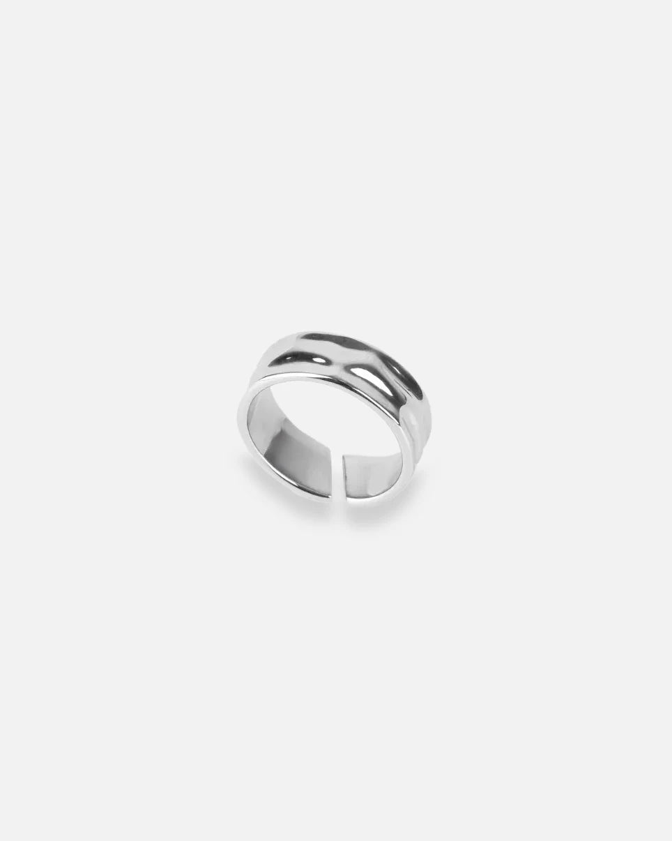 Hammered ring