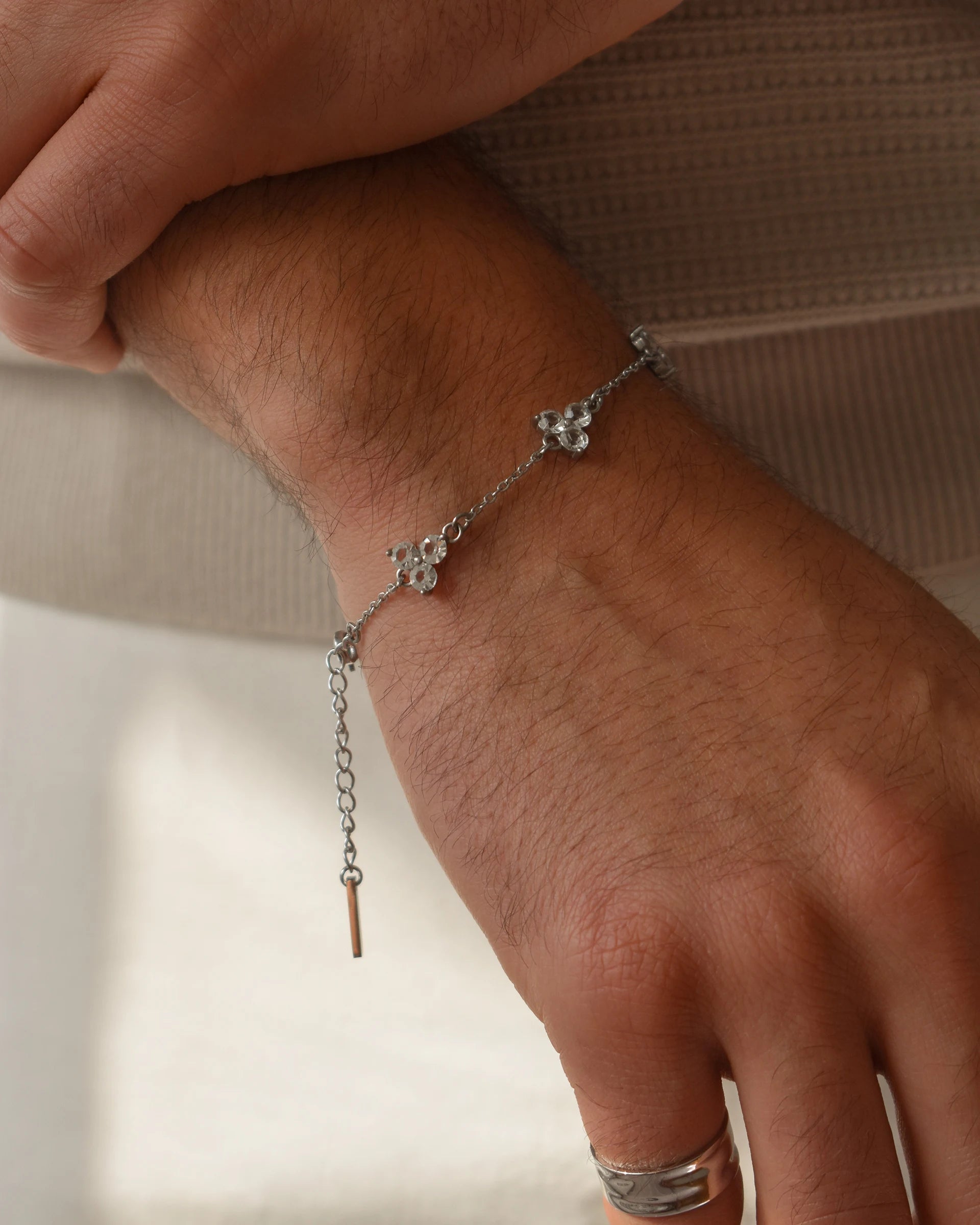 Clover Bracelet | White